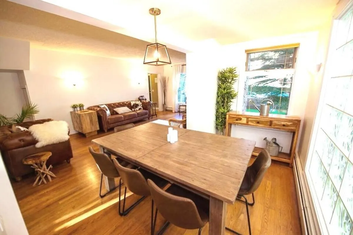 Дом отдыха North House - Banff Mountain Home- The Real Rockies Experience